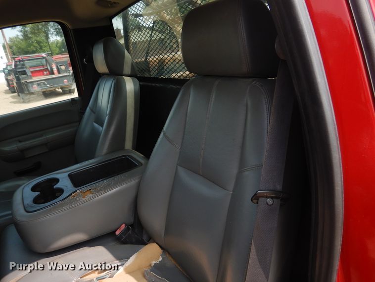 image for item DD0351 2008 Chevrolet Silverado 3500HD  winch truck