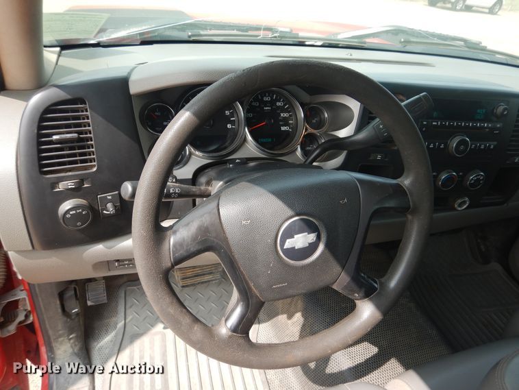 image for item DD0351 2008 Chevrolet Silverado 3500HD  winch truck