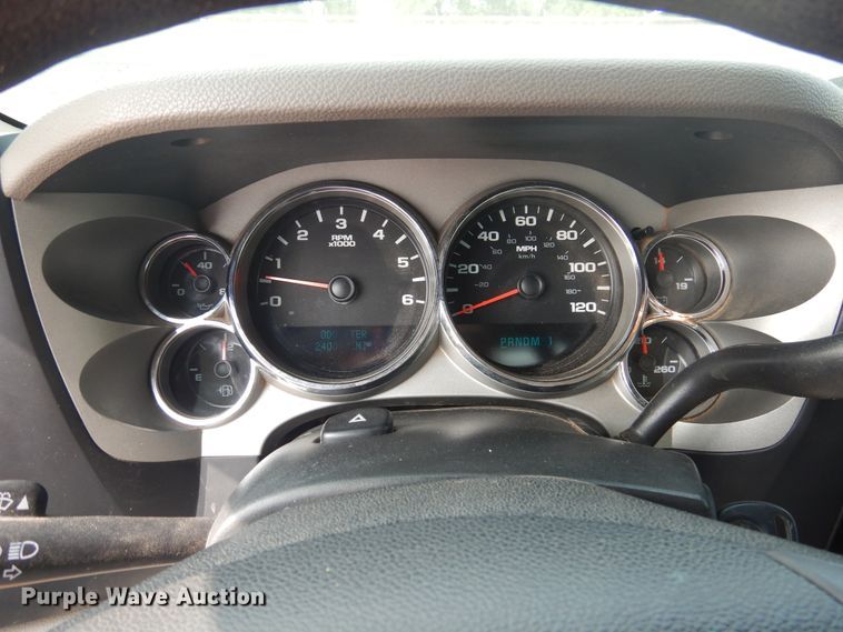 image for item DD0351 2008 Chevrolet Silverado 3500HD  winch truck