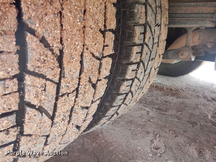 image for item DD0351 2008 Chevrolet Silverado 3500HD  winch truck