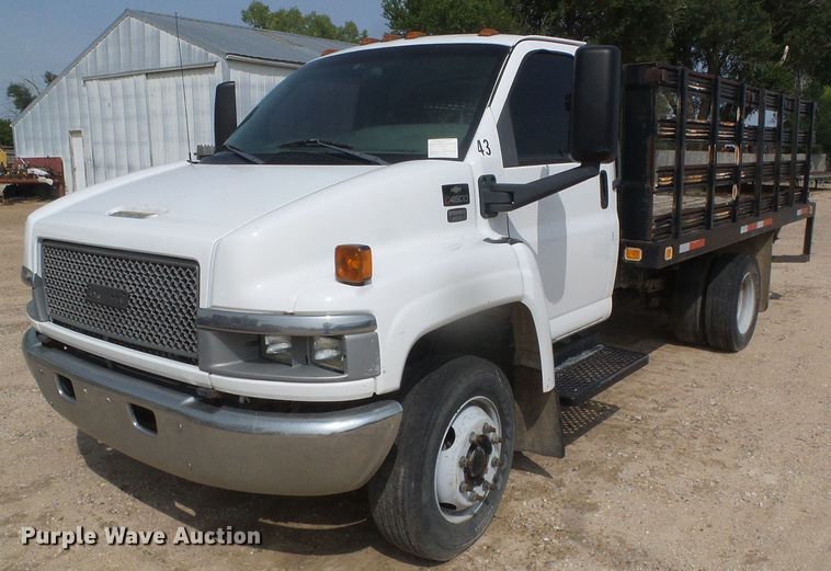 image for item DD0354 2003 Chevrolet C4500  flatbed truck