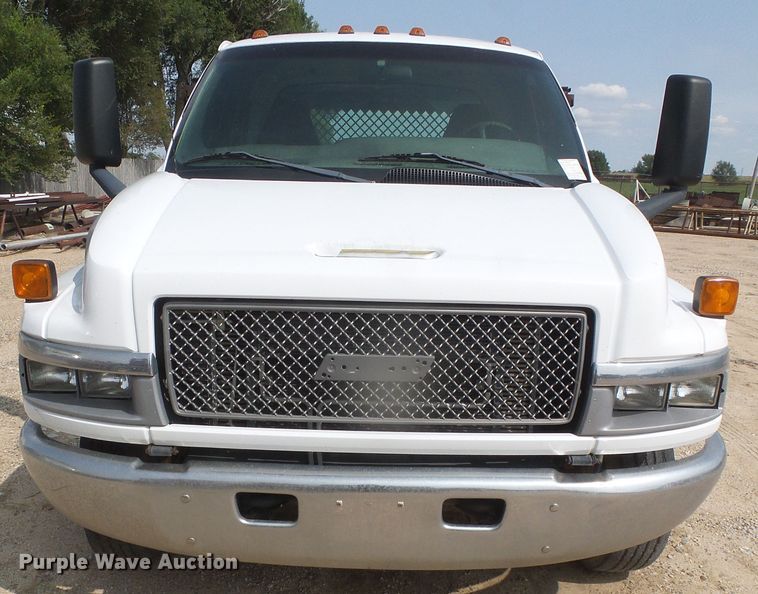 image for item DD0354 2003 Chevrolet C4500  flatbed truck