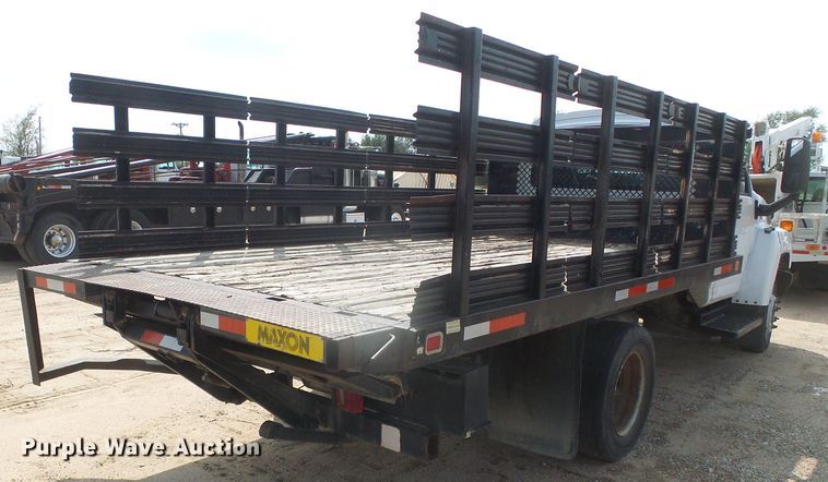 image for item DD0354 2003 Chevrolet C4500  flatbed truck