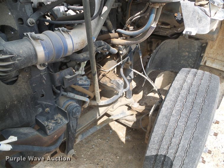 image for item DD0354 2003 Chevrolet C4500  flatbed truck