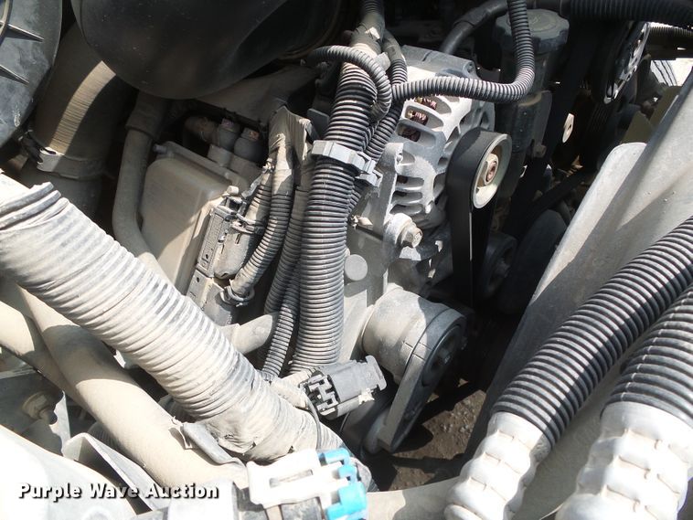 image for item DD0354 2003 Chevrolet C4500  flatbed truck