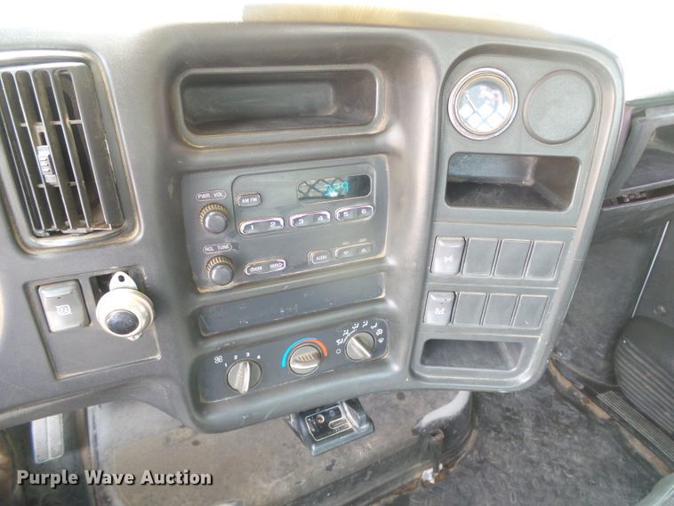 image for item DD0354 2003 Chevrolet C4500  flatbed truck