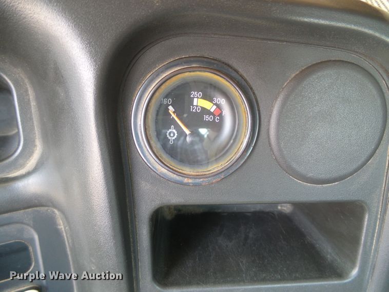 image for item DD0354 2003 Chevrolet C4500  flatbed truck