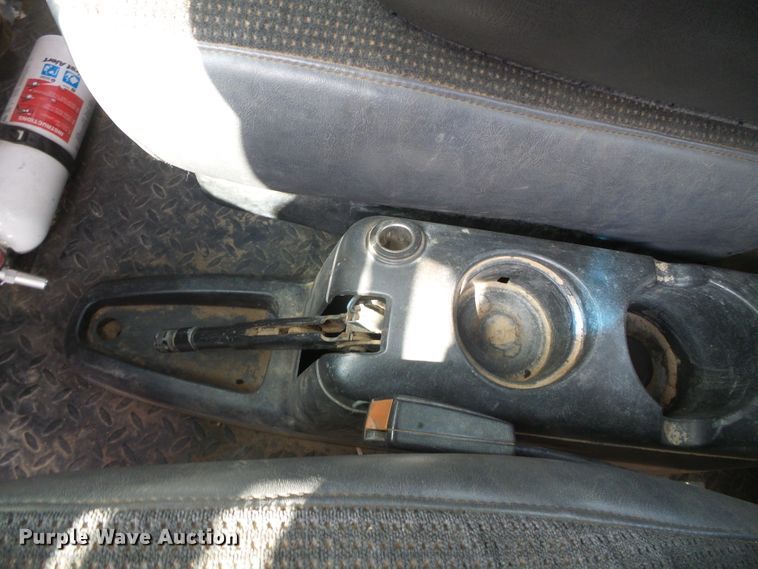 image for item DD0354 2003 Chevrolet C4500  flatbed truck