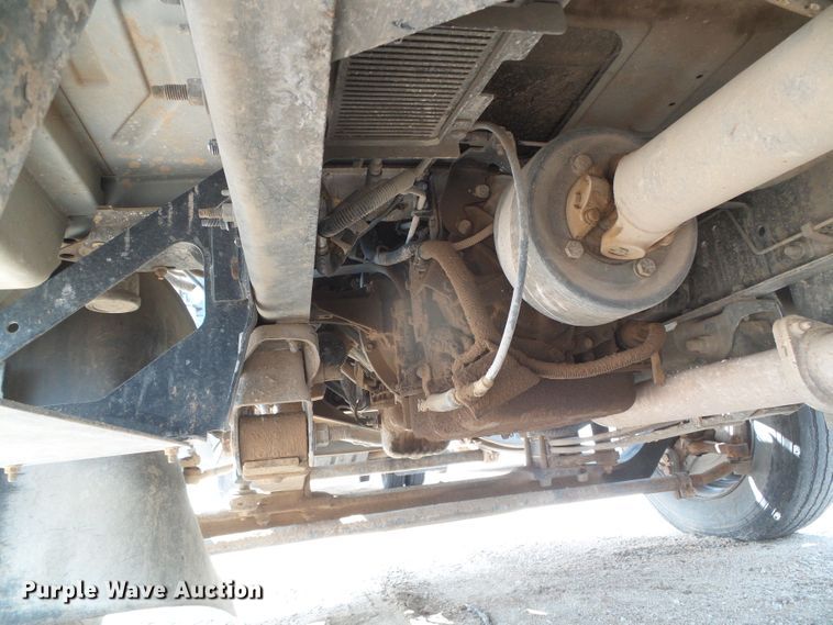 image for item DD0354 2003 Chevrolet C4500  flatbed truck