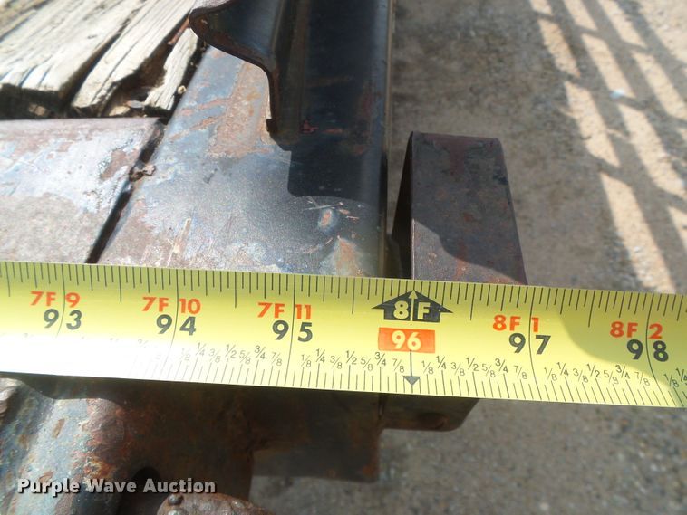 image for item DD0354 2003 Chevrolet C4500  flatbed truck