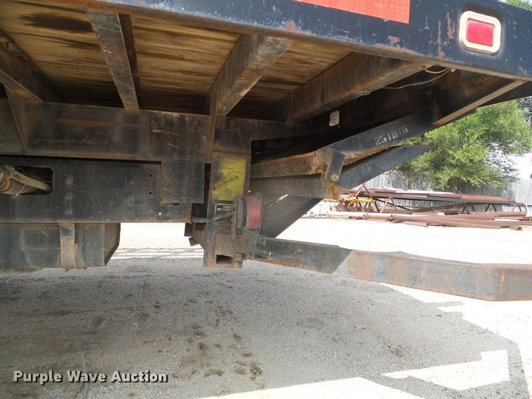 image for item DD0354 2003 Chevrolet C4500  flatbed truck