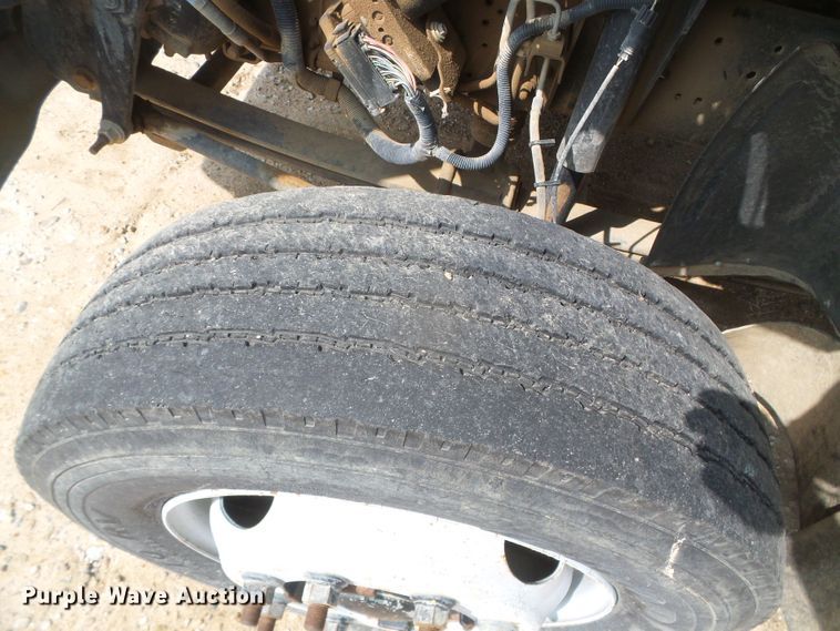 image for item DD0354 2003 Chevrolet C4500  flatbed truck