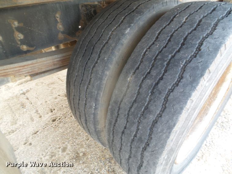 image for item DD0354 2003 Chevrolet C4500  flatbed truck