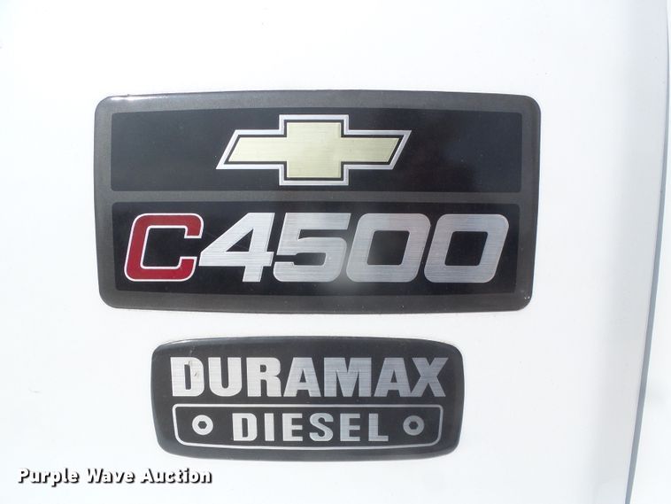 image for item DD0354 2003 Chevrolet C4500  flatbed truck