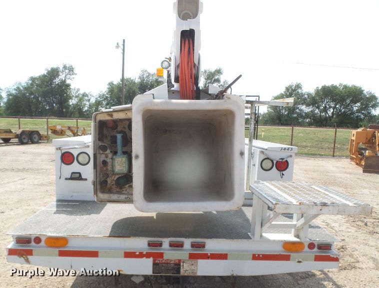 image for item DD0356 2008 Ford F450 Super Duty  bucket truck