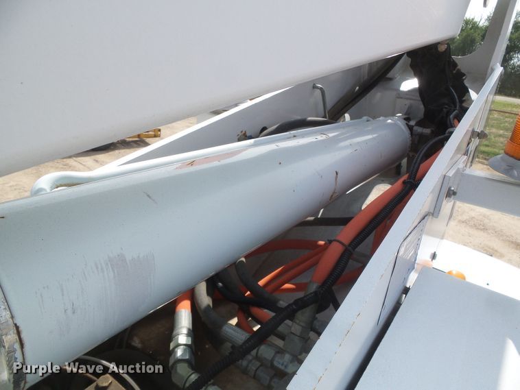 image for item DD0356 2008 Ford F450 Super Duty  bucket truck