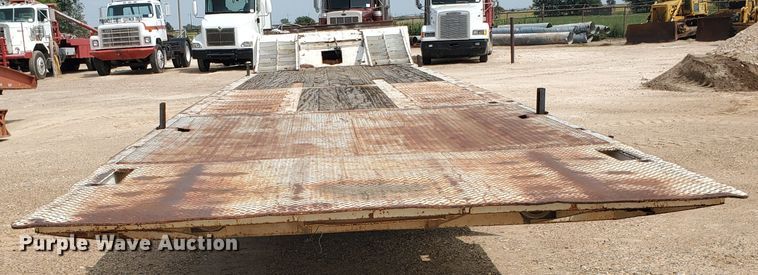 image for item DD0358 1981 Schwartz PFD-SD drop deck equipment trailer
