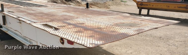 image for item DD0358 1981 Schwartz PFD-SD drop deck equipment trailer