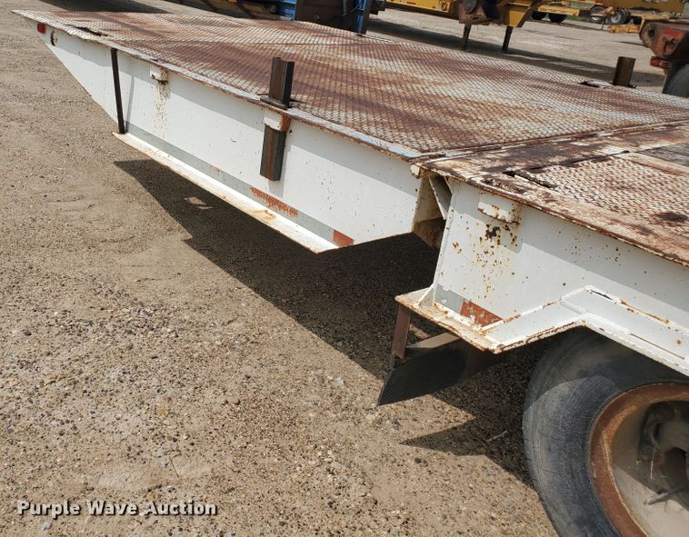 image for item DD0358 1981 Schwartz PFD-SD drop deck equipment trailer