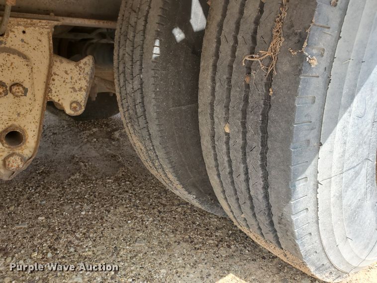 image for item DD0358 1981 Schwartz PFD-SD drop deck equipment trailer