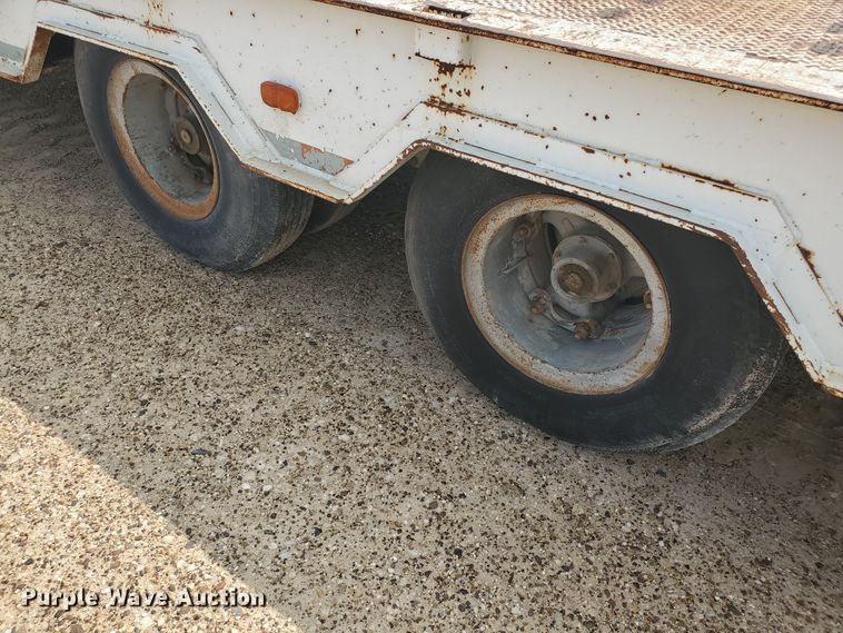 image for item DD0358 1981 Schwartz PFD-SD drop deck equipment trailer