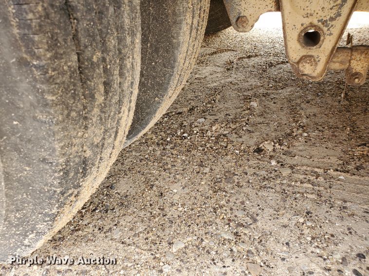 image for item DD0358 1981 Schwartz PFD-SD drop deck equipment trailer