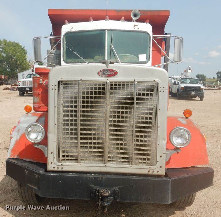 image for item DD0361 1978 Peterbilt 359S  dump truck