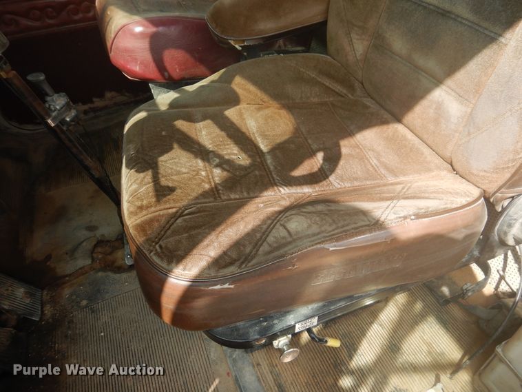 image for item DD0361 1978 Peterbilt 359S  dump truck