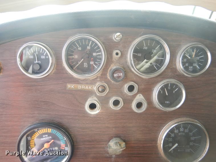 image for item DD0361 1978 Peterbilt 359S  dump truck