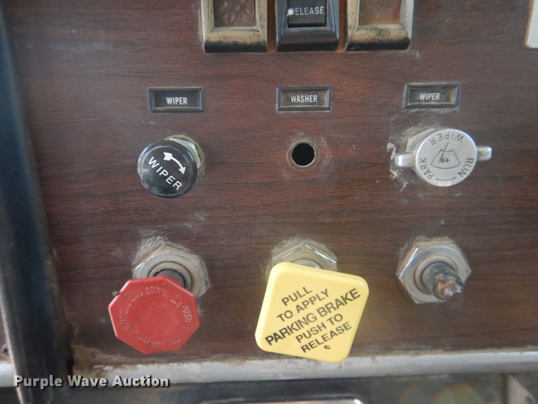 image for item DD0361 1978 Peterbilt 359S  dump truck