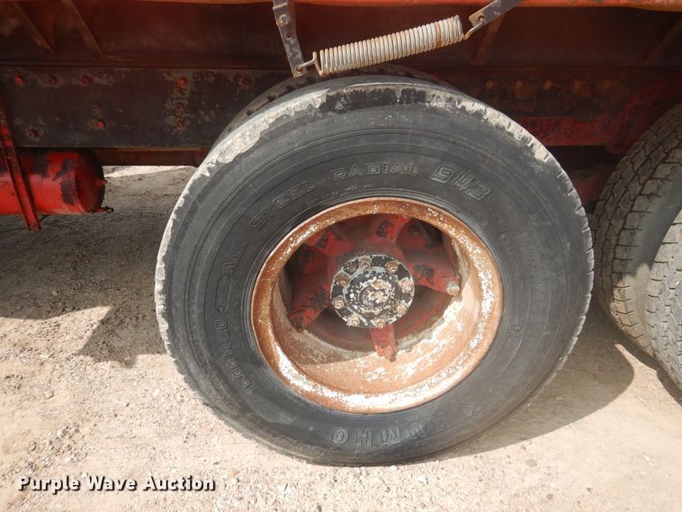 image for item DD0361 1978 Peterbilt 359S  dump truck