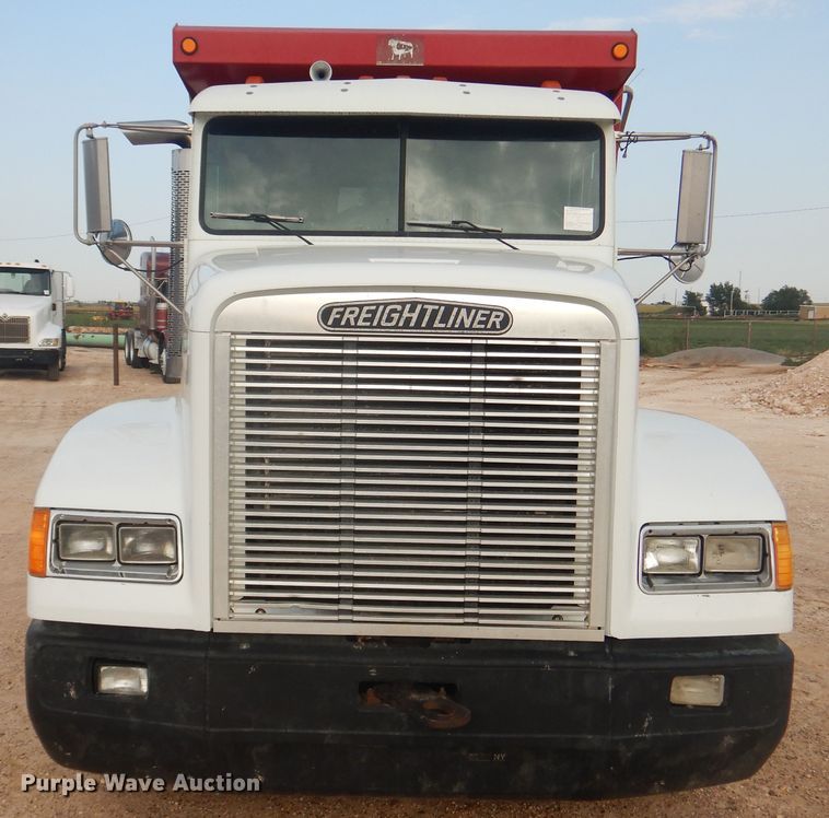 image for item DD0362 1995 Freightliner FLD  dump truck