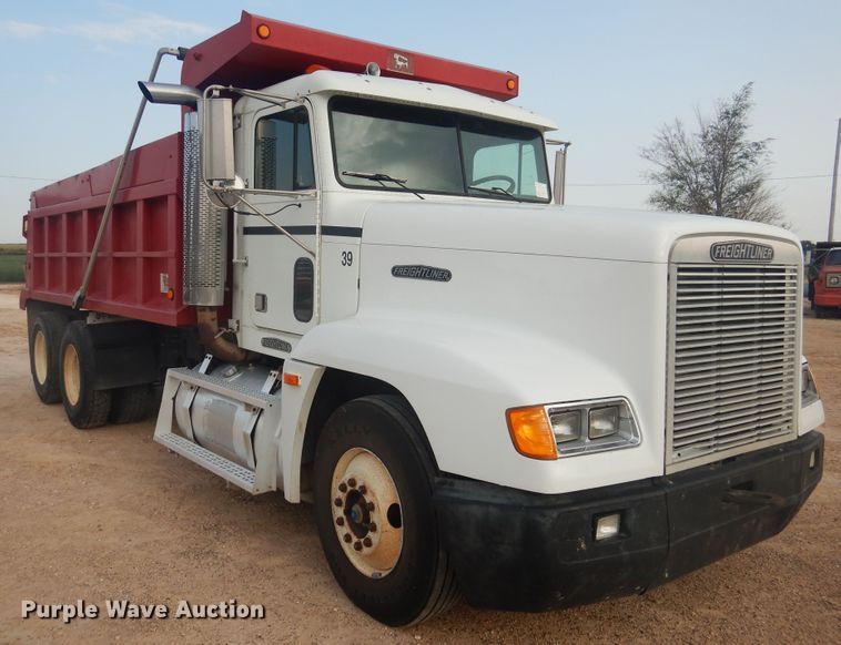 image for item DD0362 1995 Freightliner FLD  dump truck