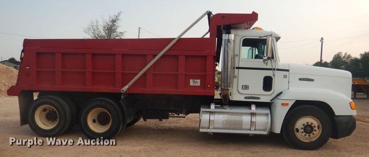 image for item DD0362 1995 Freightliner FLD  dump truck