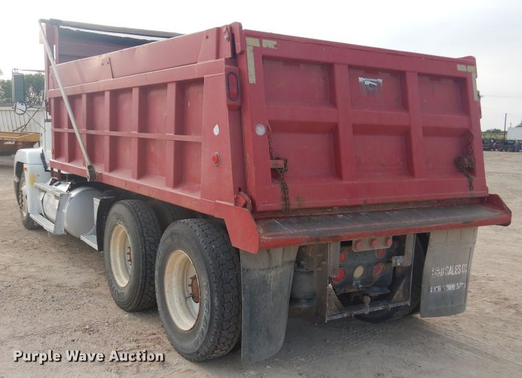 image for item DD0362 1995 Freightliner FLD  dump truck