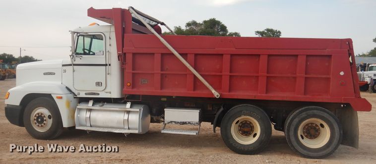 image for item DD0362 1995 Freightliner FLD  dump truck