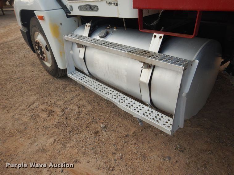 image for item DD0362 1995 Freightliner FLD  dump truck