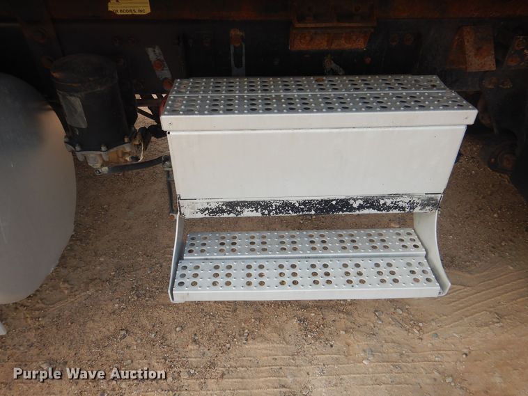 image for item DD0362 1995 Freightliner FLD  dump truck