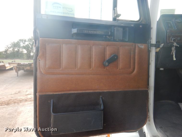 image for item DD0362 1995 Freightliner FLD  dump truck