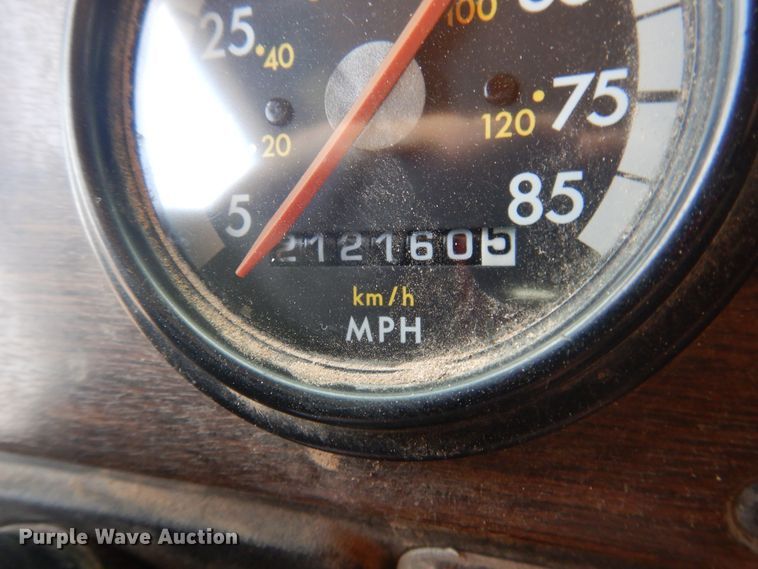 image for item DD0362 1995 Freightliner FLD  dump truck