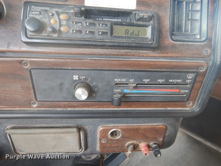 image for item DD0362 1995 Freightliner FLD  dump truck