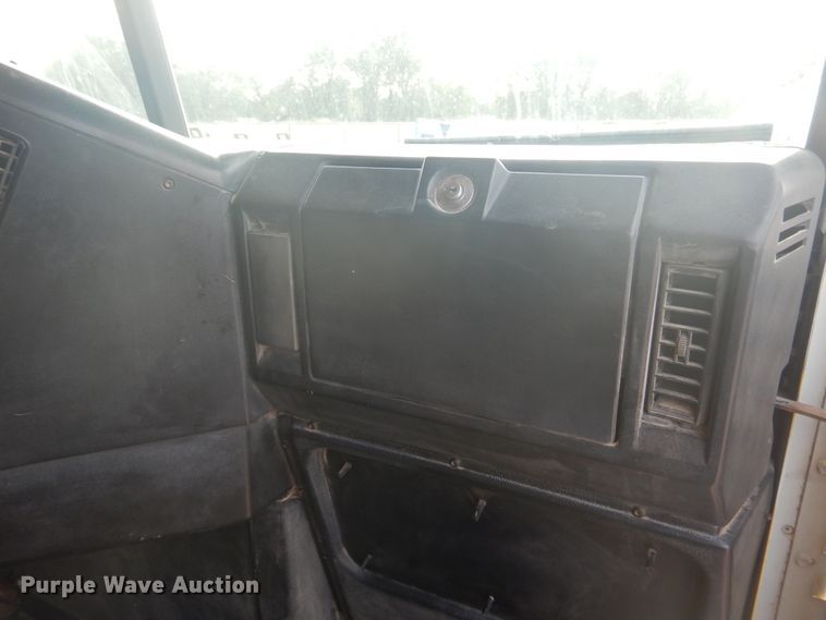 image for item DD0362 1995 Freightliner FLD  dump truck