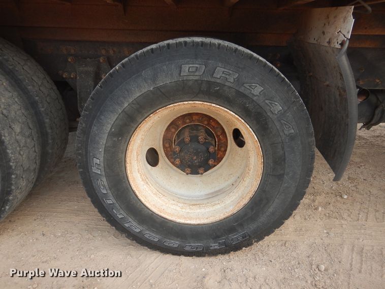 image for item DD0362 1995 Freightliner FLD  dump truck