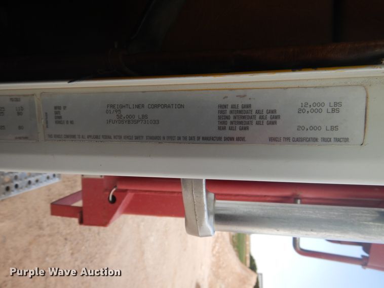 image for item DD0362 1995 Freightliner FLD  dump truck