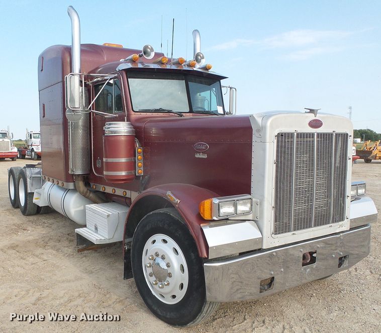 image for item DD0363 1988 Peterbilt 379  semi truck