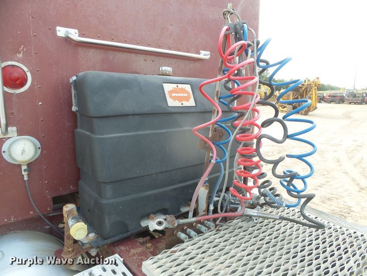 image for item DD0363 1988 Peterbilt 379  semi truck