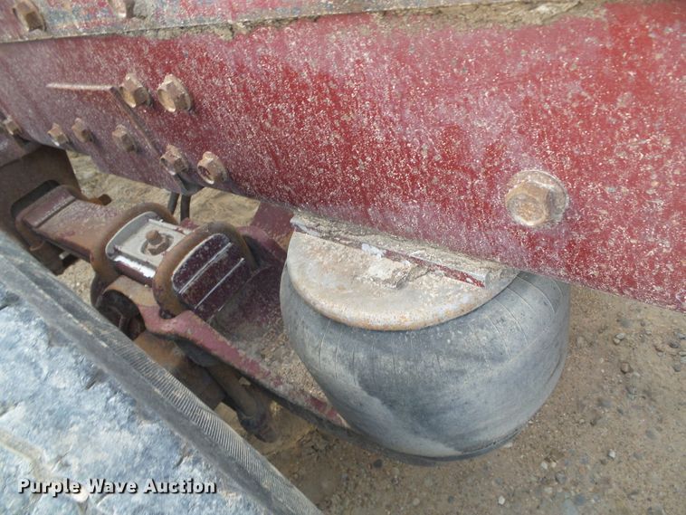 image for item DD0363 1988 Peterbilt 379  semi truck