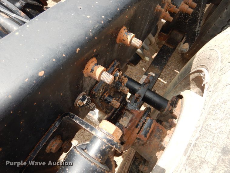 image for item DD0364 1997 Freightliner FLD 120  semi truck