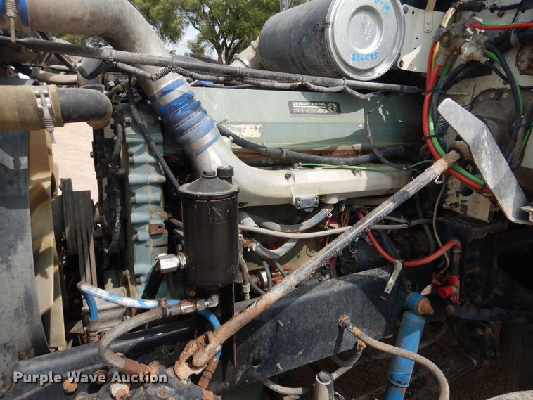 image for item DD0364 1997 Freightliner FLD 120  semi truck