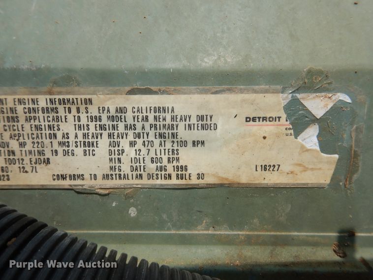 image for item DD0364 1997 Freightliner FLD 120  semi truck